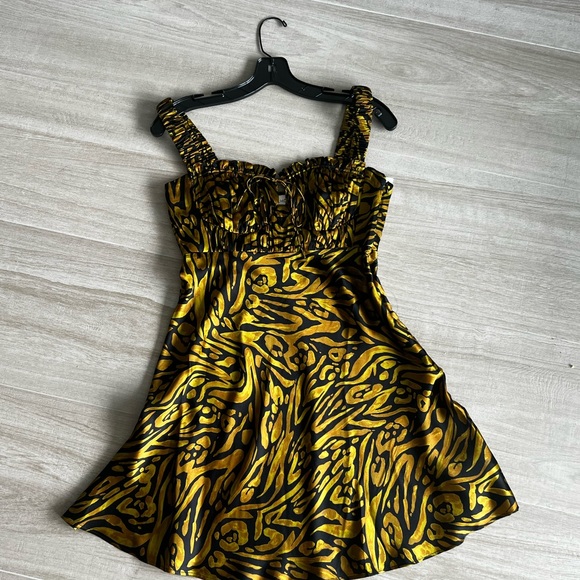 Nicholas Simie gathered printed silk-satin mini dress - Picture 5 of 8